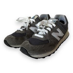 New Balance 574 Mens Size 10 Grey White EU 44 Good Condition